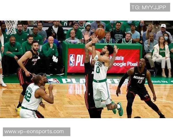 哈珀表现低迷全场仅得6分3助攻4失误半场命中率惨淡 哈珀表现低迷全场仅得6分3助攻4失误半场命中率惨淡