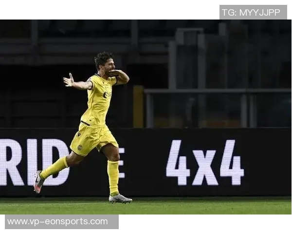 34岁前锋博里尼正式加盟英乙索尔福德城曾效力于利物浦和米兰等豪门