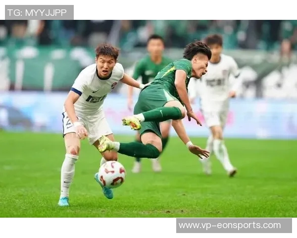 中超联赛第三十轮精彩对决北京国安迎战梅州客家全力争胜