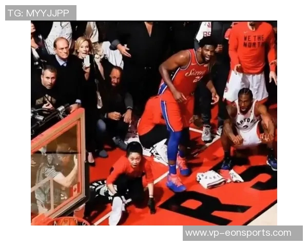 小卡上半场表现抢眼两分全中三分稍显失准罚球稳健贡献17分 小卡上半场表现抢眼两分全中三分稍显失准罚球稳健贡献17分