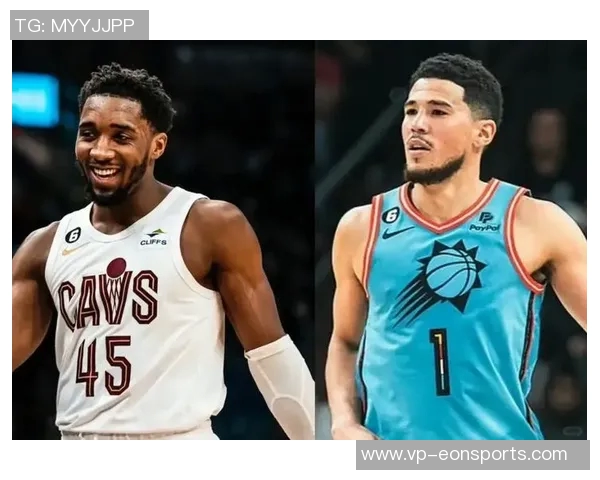 布克称赞格林能减轻压力认为其天赋极高助力球队表现